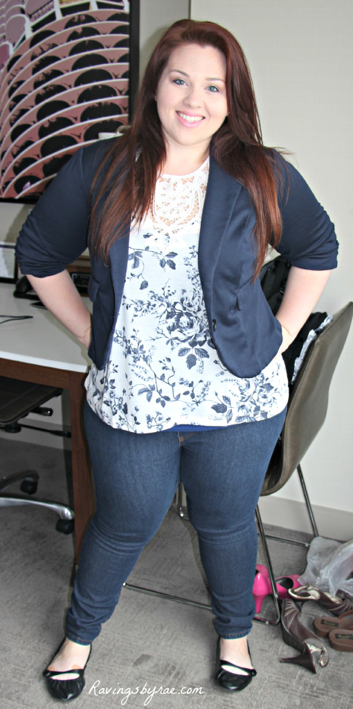 Plus Size OOTD Navy Blazer and Jeans 3