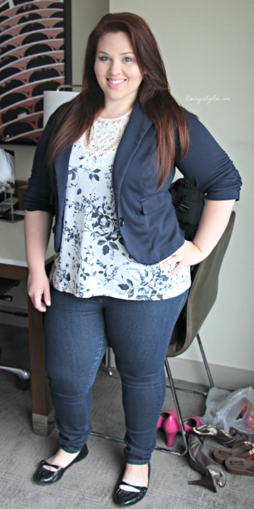 Plus Size OOTD Navy Blazer and Jeans