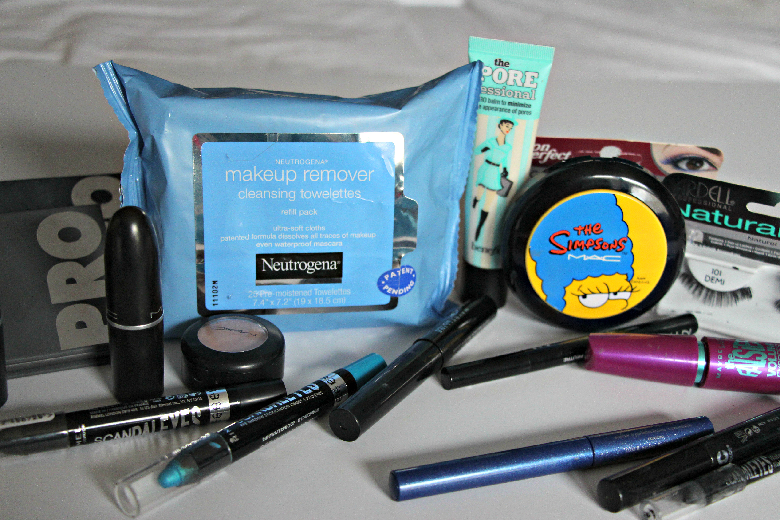 Halloween-Makeup-Tutorials-with-Neutrogena-Witch-Mermaid #NeutrogenaFaceOff #ad